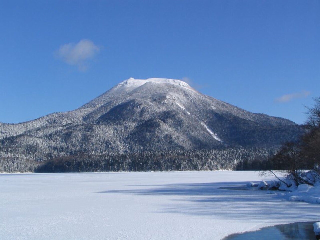 あかん遊久の里 鶴雅と雌阿寒岳